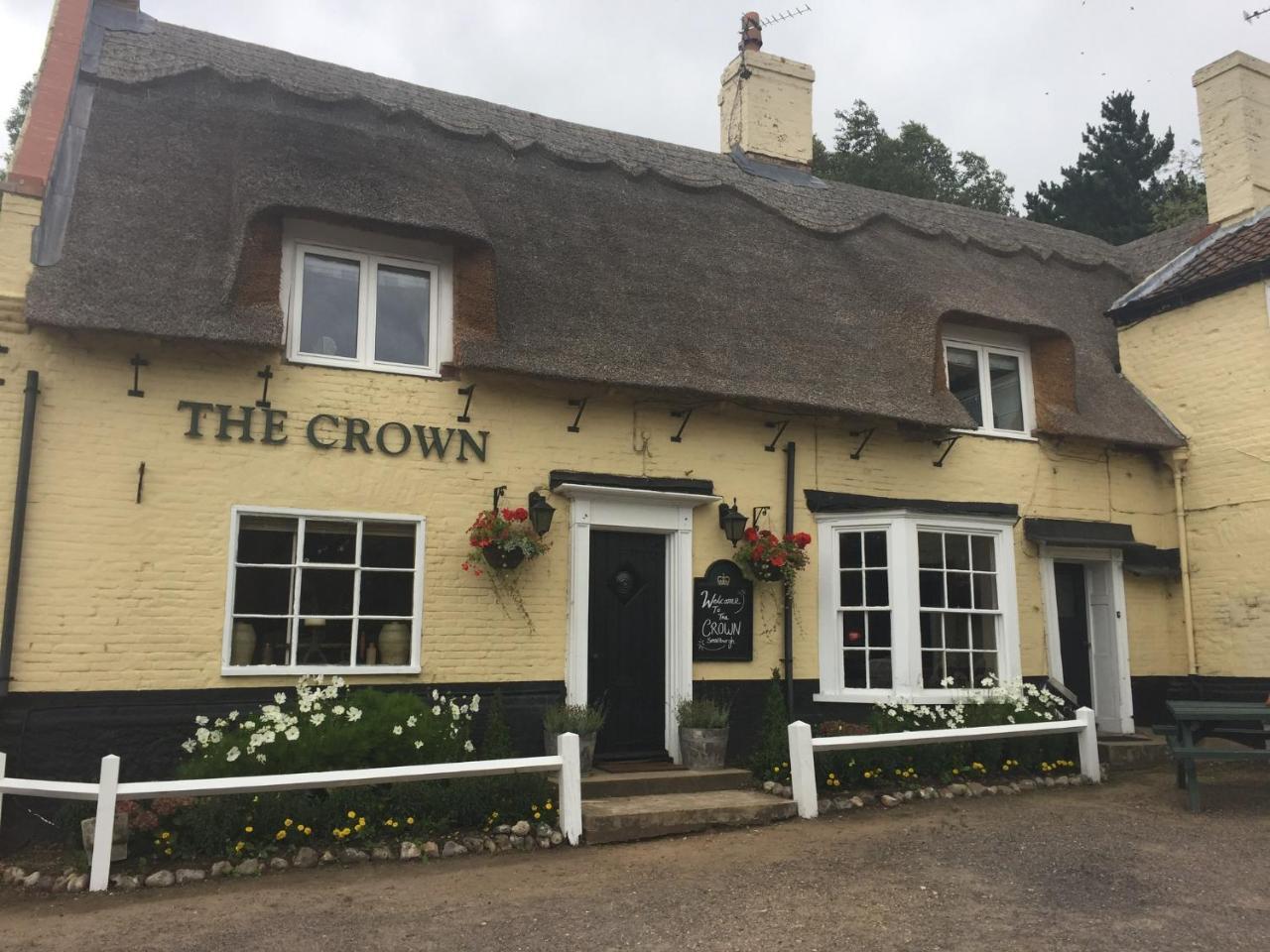 The Crown Inn Smallburgh Exterior photo